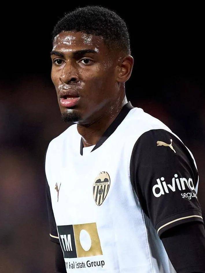 转会市场上 转会市场上