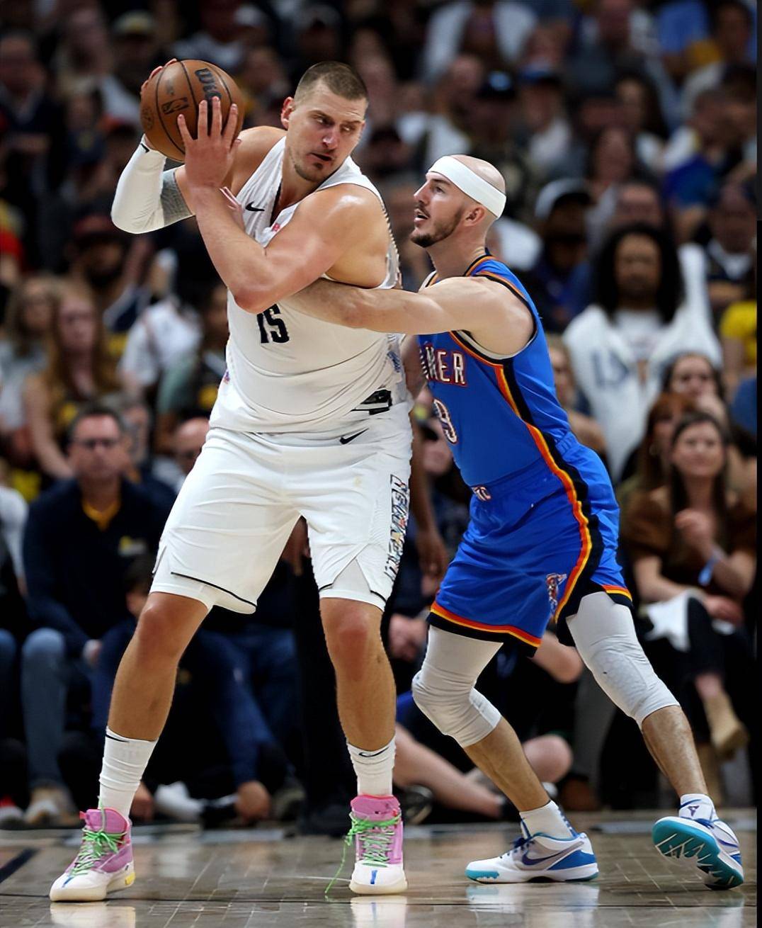 强大的防守 强大的防守