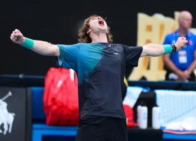 一个团队的 一个团队的